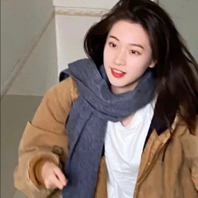 眼里余光都是你